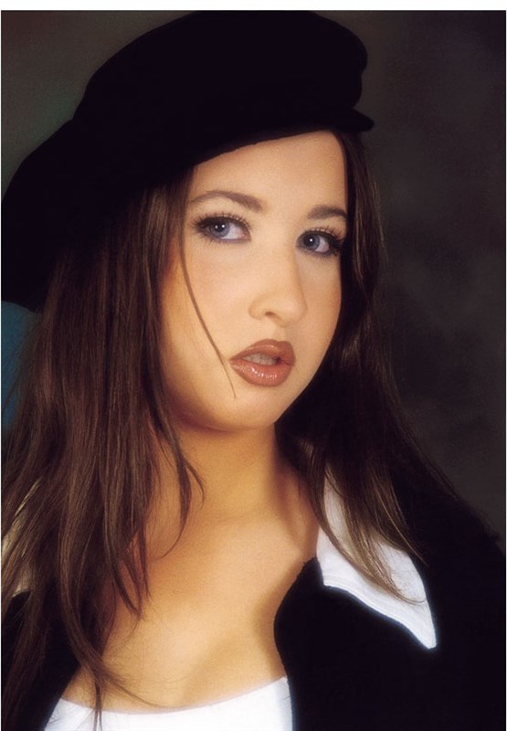 Nancy Ajram Old Photos